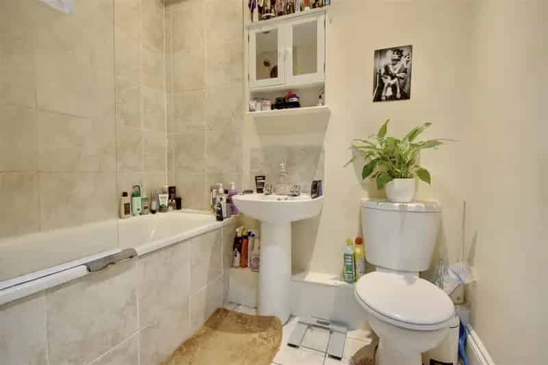 1 Bedroom Flat House to Rent