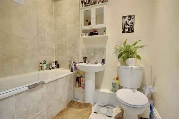 1 Bedroom Flat House to Rent