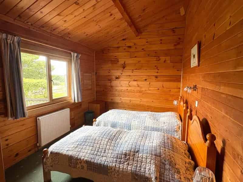 3 Bedroom Bungalow To Rent Available 10 16 2025