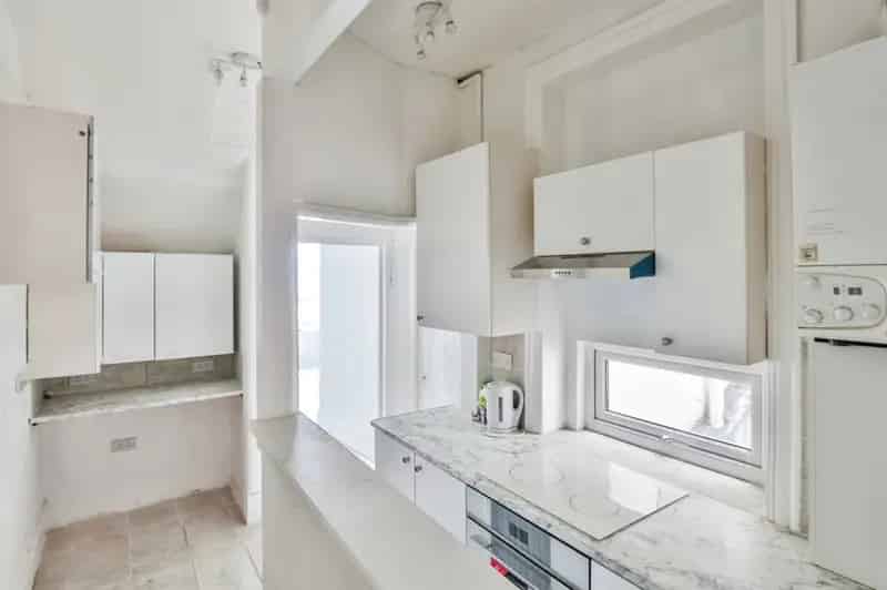 Three Bedroom Apartment Southbourne Sea Views Recently Redecorated