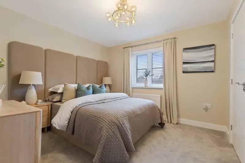 3 Bed Semi-Detached House in Netley