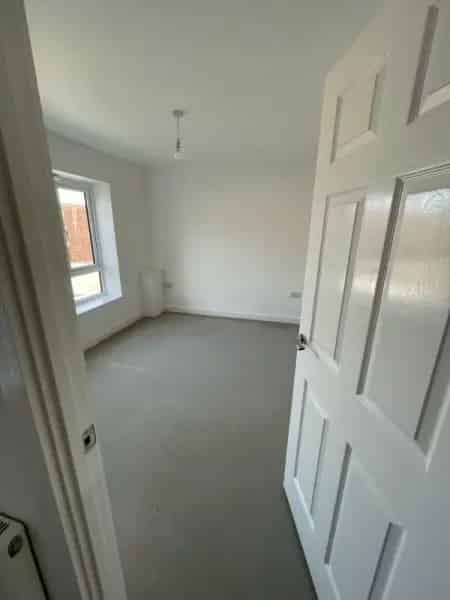 Ground Floor New Build with Garden Two Bedrooms Near Shops