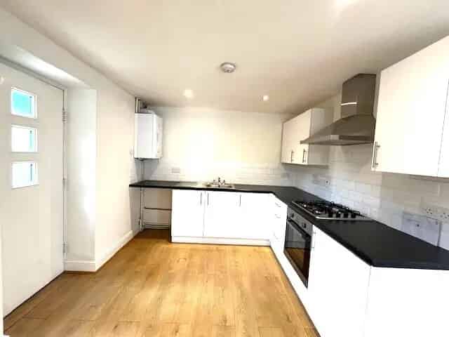 2 Bed Ground Floor Apartment Kennington Ashford