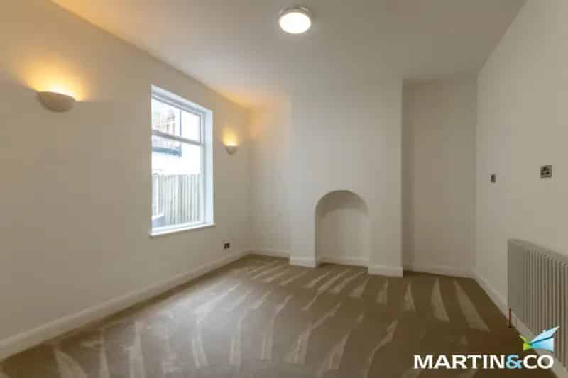 5 bedroom House
 To Rent