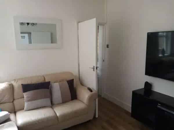 Flat For Rent , Elmbridge, England