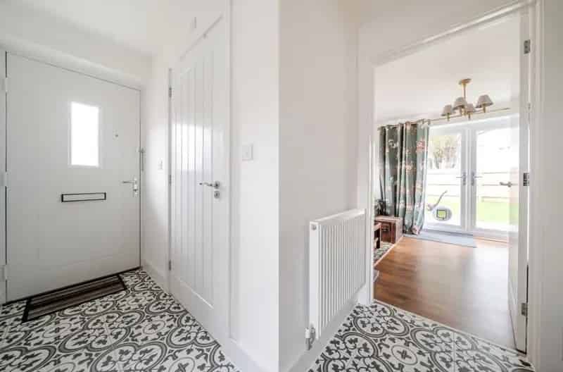 3 Bed Detached House For Sale Ludgershall