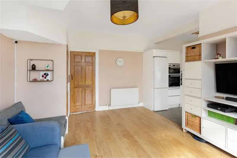3 Bed Terraced House Saughtonhall Edinburgh