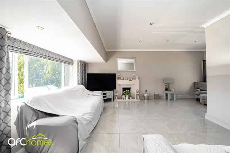 5 Bedroom Detached House for Sale in Westhoughton