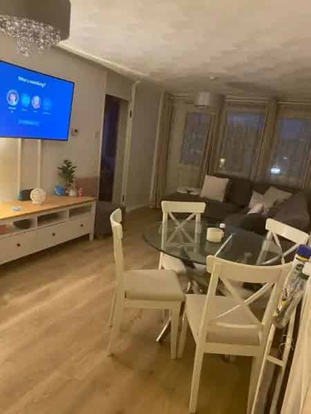 Flat For Rent , East Hampshire, England