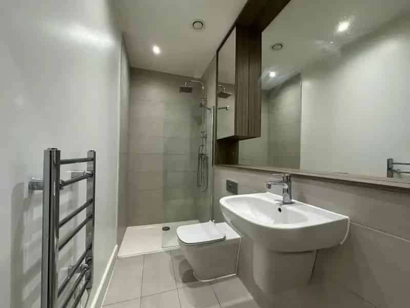 1 Bedroom Flat to Let in Hayes Near Heathrow