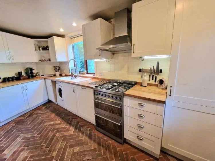2 Bed Character Cottage For Sale