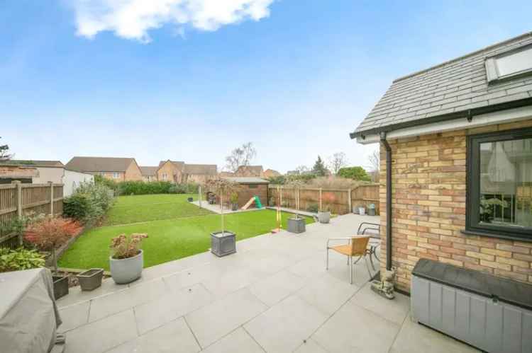 Stunning Stanway Home Bespoke Conversion Large Garden Ample Parking