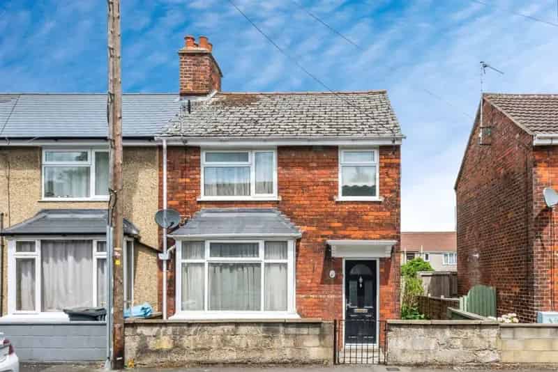House For Sale , Osborne Street, Swindon, England