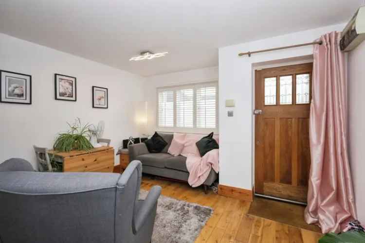 Stunning 3-Bedroom Townhouse in Sovereign Harbour Eastbourne
