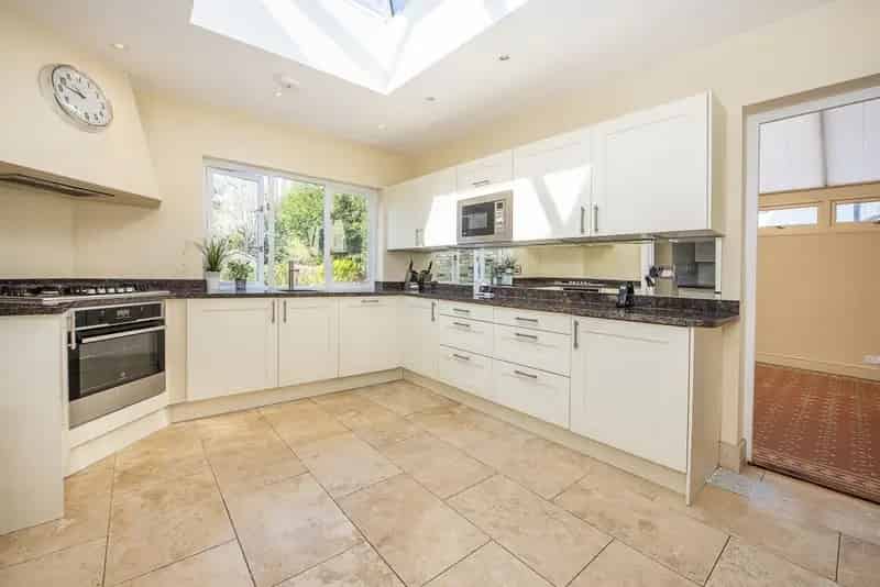 4 Bedroom Detached Victorian House to Rent