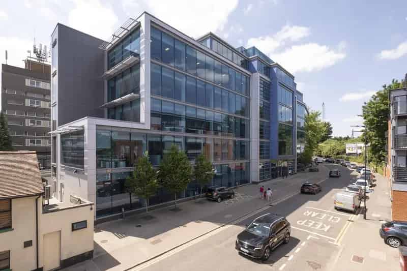 Chelmsford City Centre Office Suites To Let 3633 - 25000 sq ft