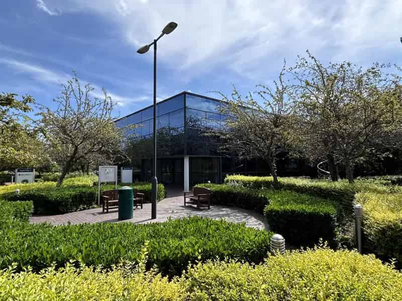 Commercial property For Rent , Callenders, Swindon, England