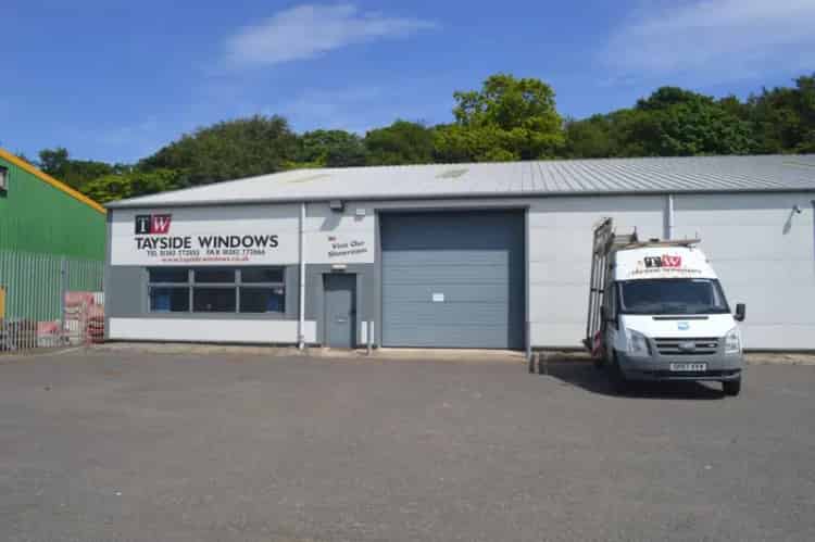 Modern Warehouse & Office Space For Lease