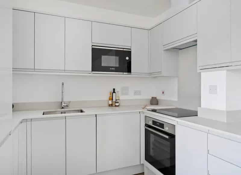 3-Bedroom Apartment in Bellingham Mews Catford SE6 Modern Living Near Train Station