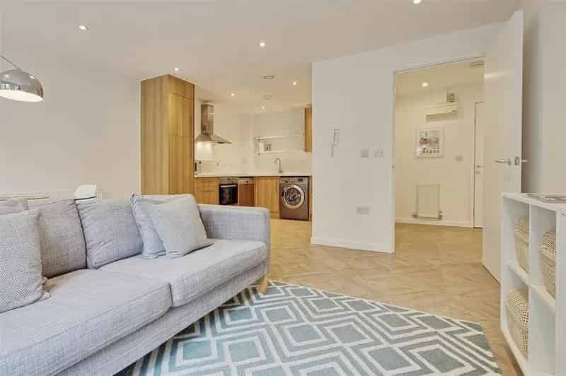 1 Bedroom Flat for Sale in Cambridge CB1 - Modern & Convenient