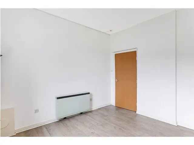 1 Bedroom Flat for Sale in Paisley West End