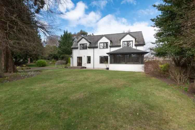 5 Bedroom Detached Villa For Sale in Dundee
