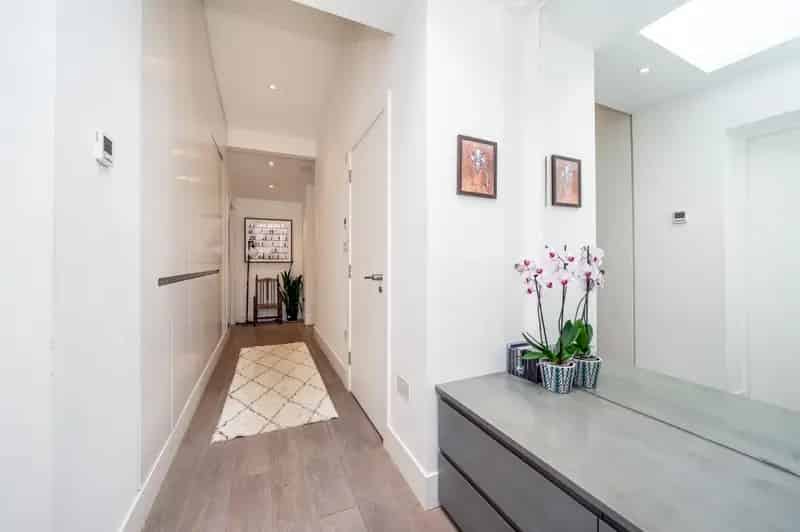2 Bedroom House for Sale in Ealing