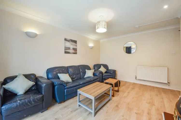 5 Bedroom House To Rent