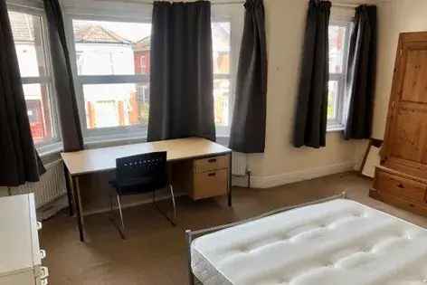 4 Bedroom House Southampton Near Bedford Place