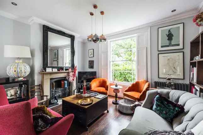 Terraced House for Sale De Beauvoir Road N1