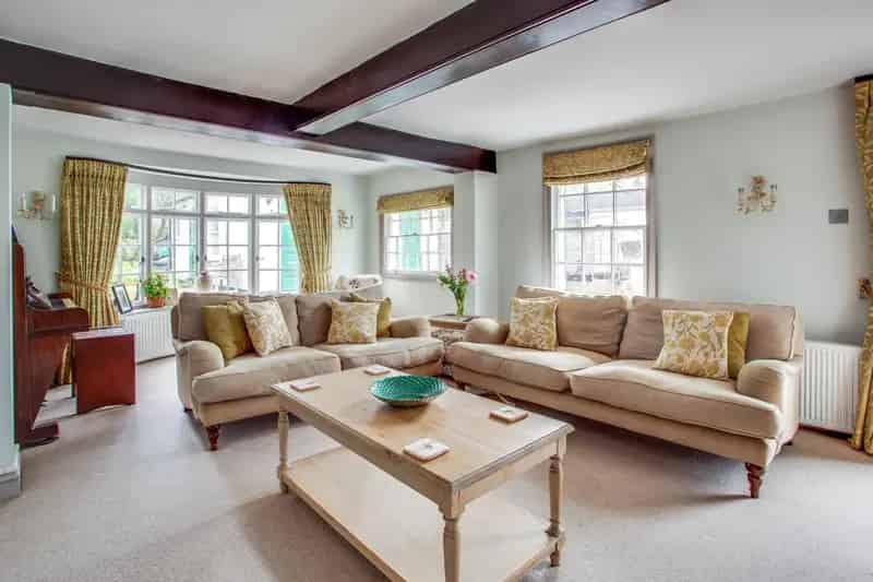 4 Bedroom Semi-Detached House to Rent