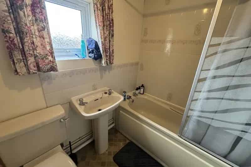 One Bedroom Flat in Reepham - Off Road Parking - Available End of May