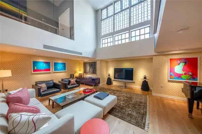 Spacious 2-Bedroom Duplex Apartment near London's Iconic Monuments