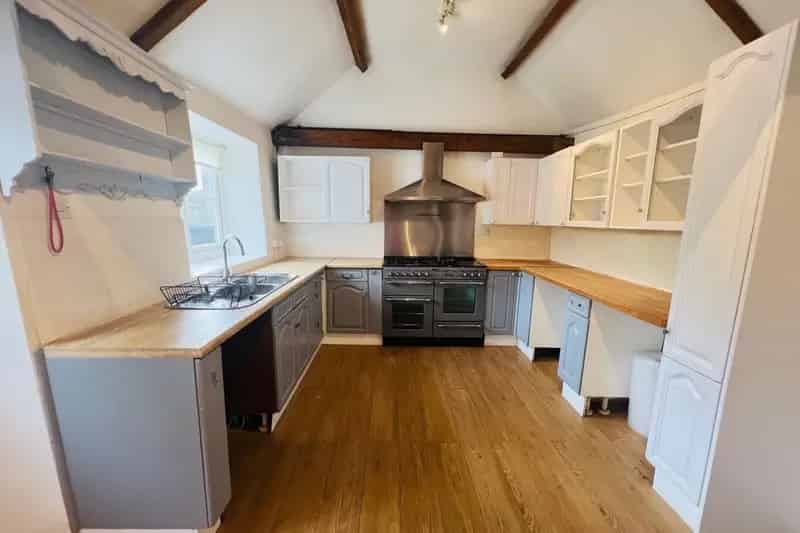 Three Bedroom Cottage Kings Cliffe Period Features Driveway Parking