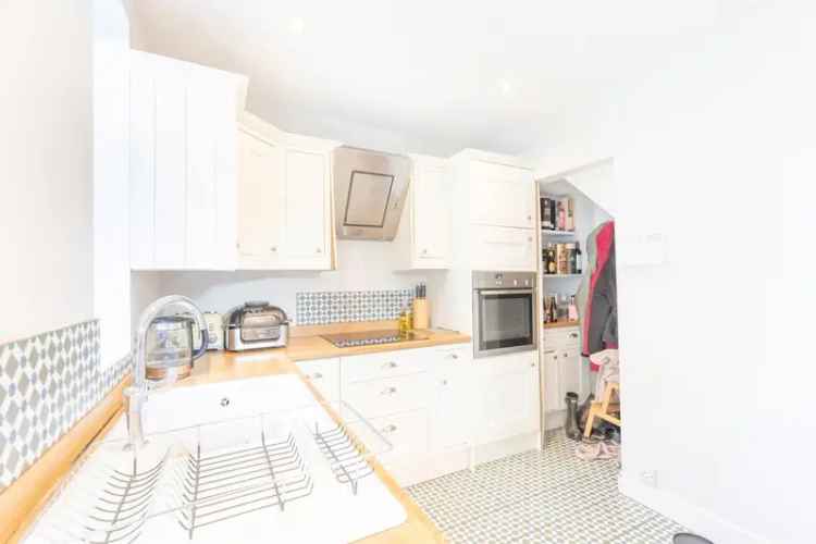 Two Bedroom House in Chapel Allerton