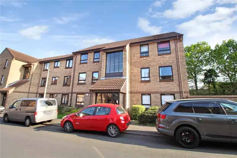 1 Bedroom Flat Norwich - Ground Floor Apartment with Parking