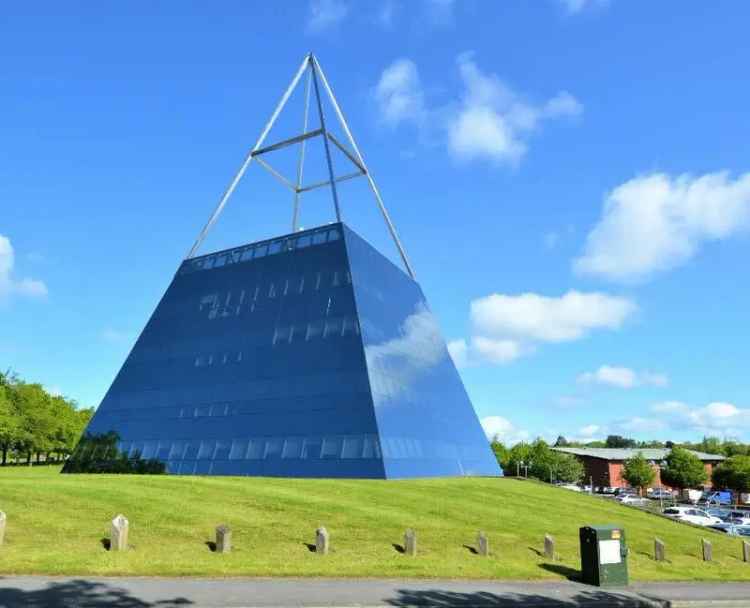 Modern Harrogate Office Building with Roof Terrace and Parking