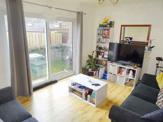 2 Bedroom Cottage for Sale in Tillicoultry