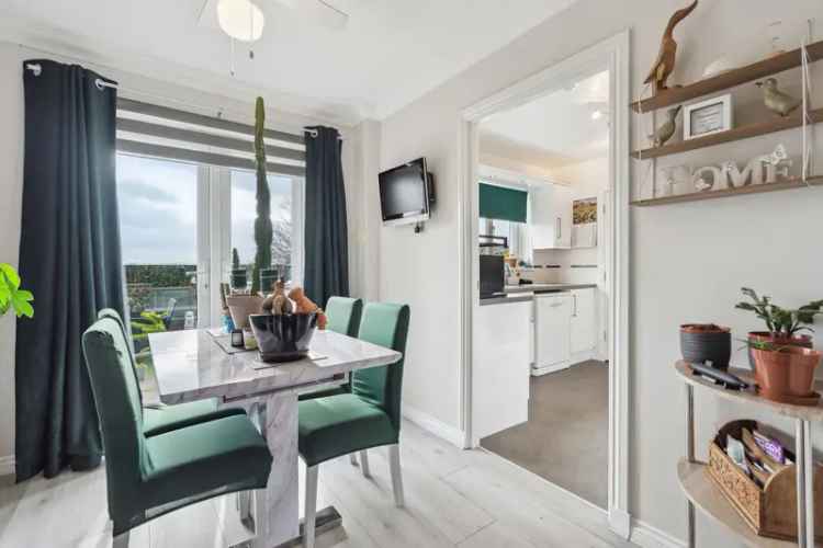 Four Bedroom Detached Villa With Garden and Ample Parking