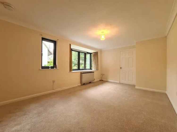 2 bedroom ground floor flat for sale