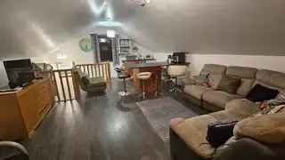 Apartment For Rent in Grampound Road, England