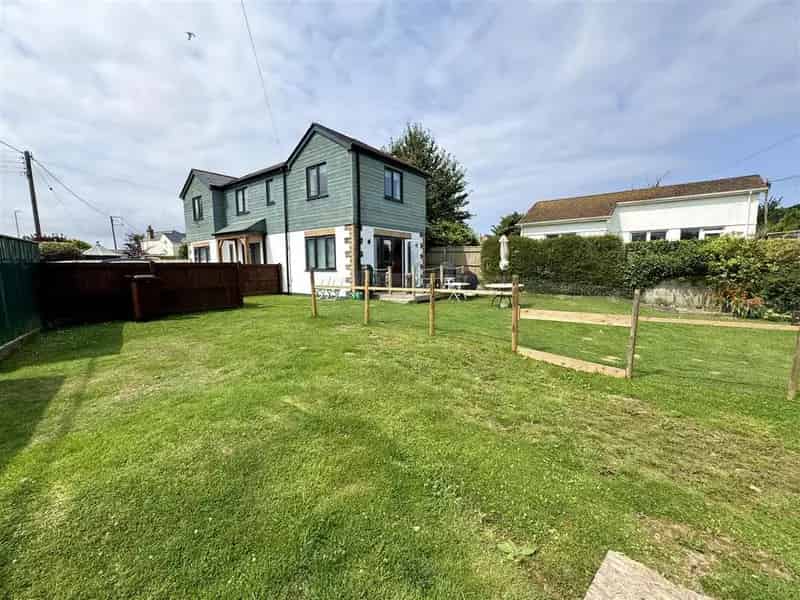 3 Bedroom Detached House for Sale in Popular Village