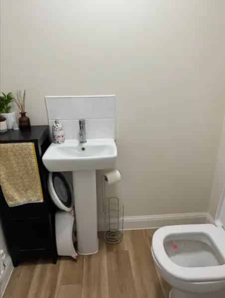 Lovely 2 Bedroom House Private Garden Shed Driveway Garage