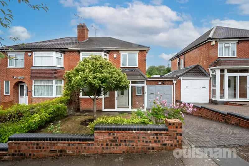 3 Bedroom Semi-Detached House for Sale