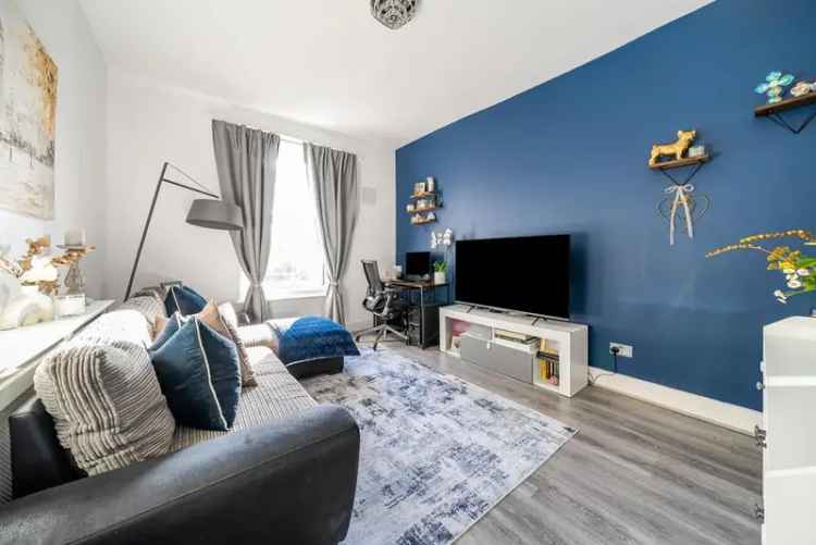 Stunning 2-Bedroom Conversion Flat Near Norwood Junction