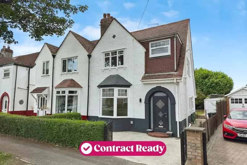 3 Bedroom Semi-Detached House For Sale