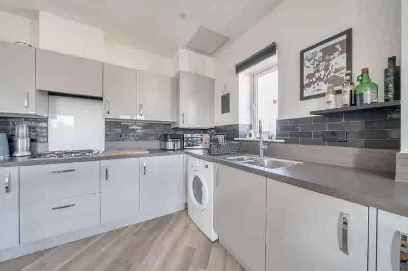 2 Bed Flat for Sale near Bicester Train Station