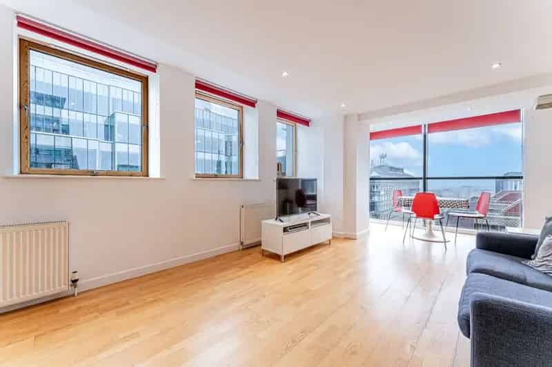Glasgow City Centre 1-Bed Duplex Apartment - Secure Parking