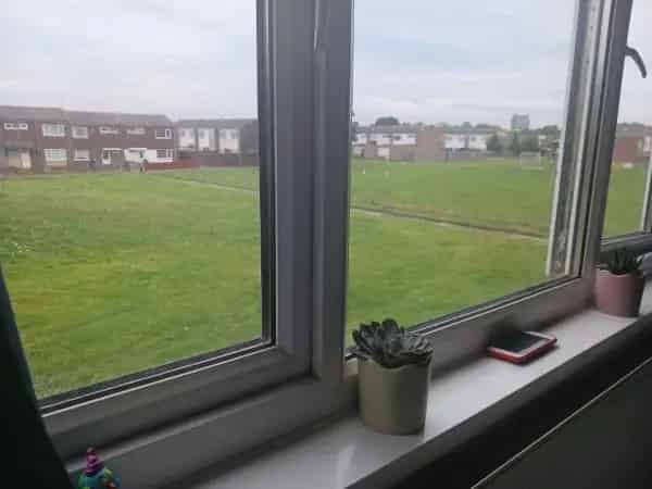 1 Bed Maisonette Pet Friendly Large Bedroom Conservatory
