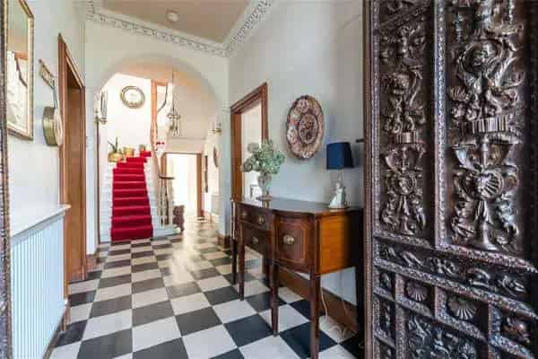 Kilarden: 20-Acre Home with Rhododendron Gardens and Elegant Family Accommodation